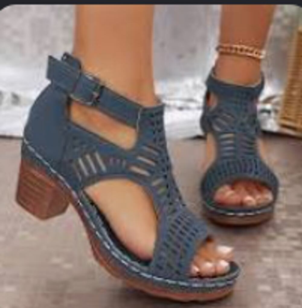 Blue Block Heel Cut Out Sandals With Back Zip & Buckle Faux Leather Size 10 New